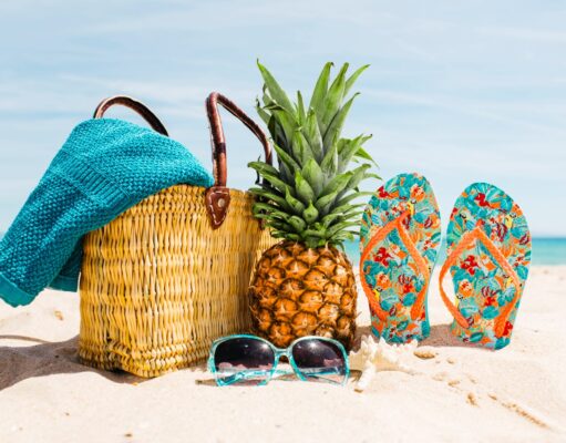 Pleci în vacanță? Nu uita geanta de plajă!